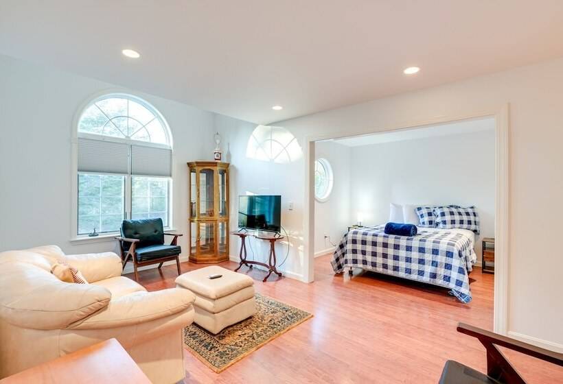 Mount Desert Escape: 4 Mi To Acadia National Park