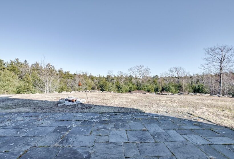 Mount Desert Escape: 4 Mi To Acadia National Park