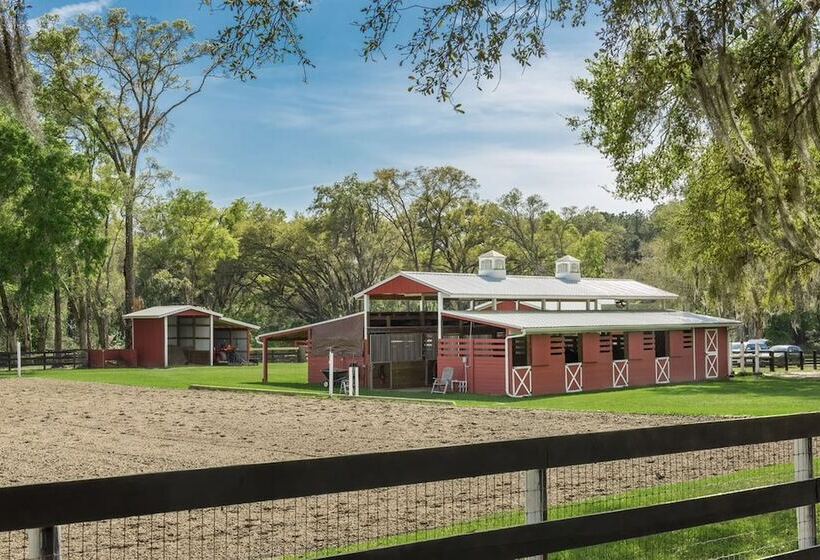 Tranquil Suite W/ Porch < 2 Mi To Cedar Lakes!