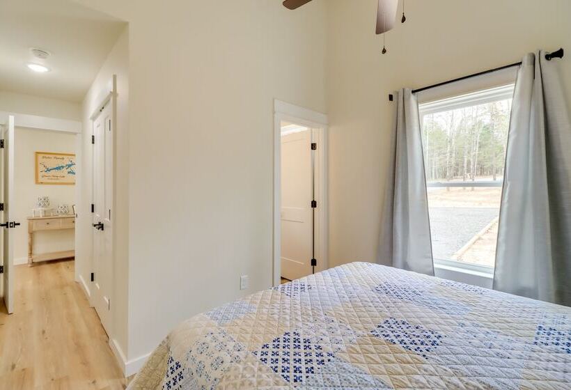 Waterfront Retreat On Greers Ferry Lake W/ Hot Tub