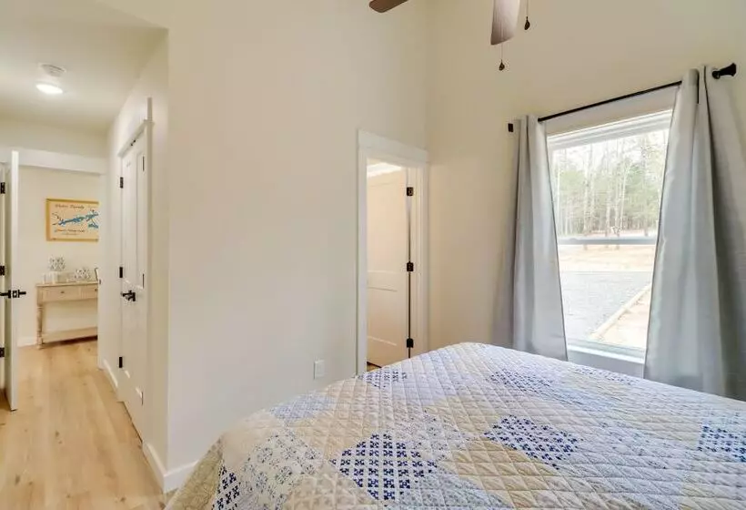 Waterfront Retreat On Greers Ferry Lake W/ Hot Tub