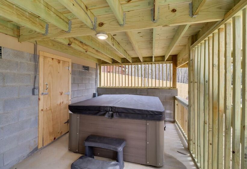 Waterfront Retreat On Greers Ferry Lake W/ Hot Tub