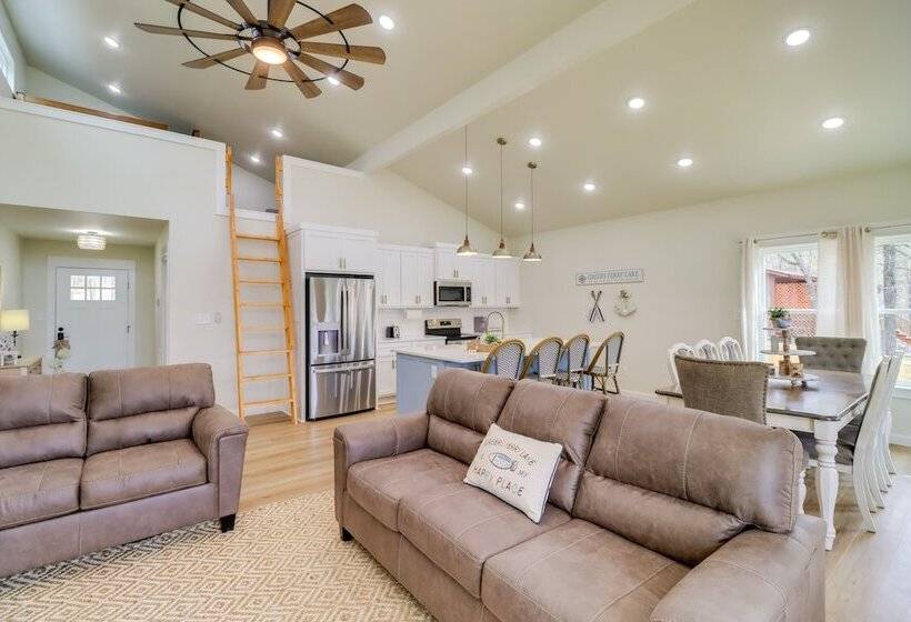 Waterfront Retreat On Greers Ferry Lake W/ Hot Tub