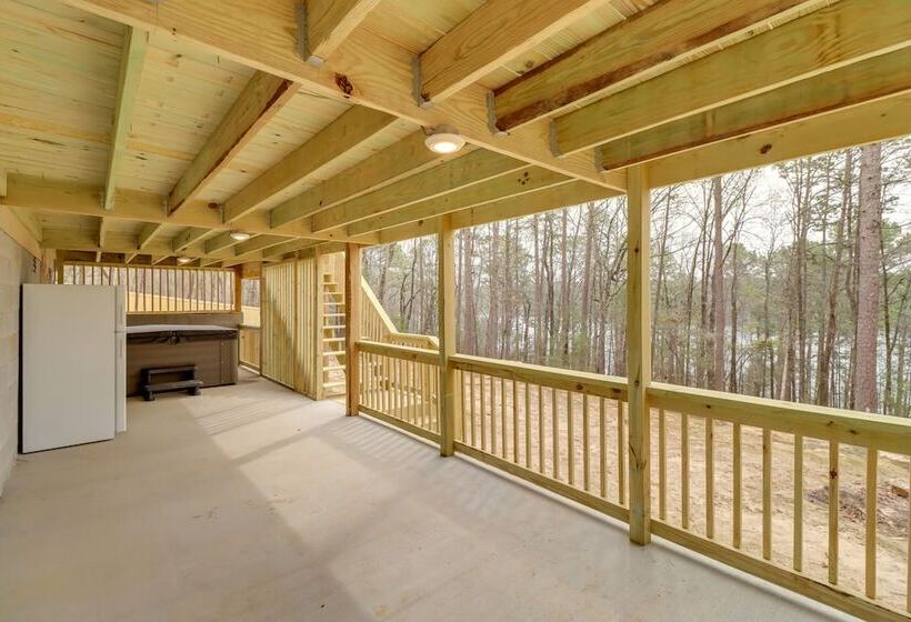 Waterfront Retreat On Greers Ferry Lake W/ Hot Tub
