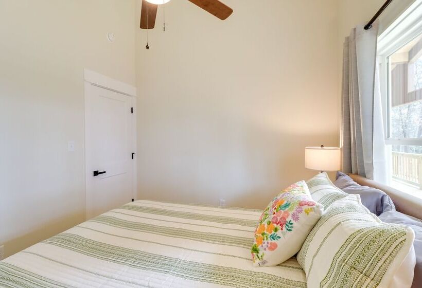 Waterfront Retreat On Greers Ferry Lake W/ Hot Tub