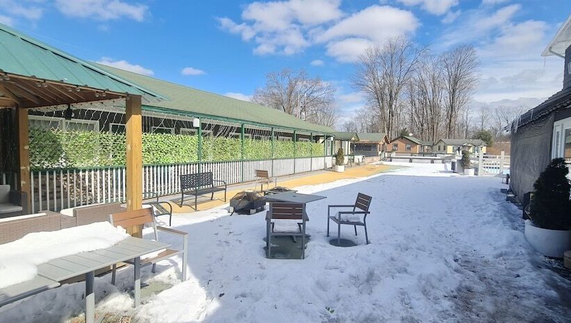 Werry S Cottages Motel & Pub By Oyo East Stroudsburg Poconos