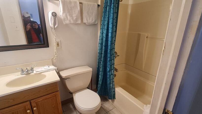 Werry S Cottages Motel & Pub By Oyo East Stroudsburg Poconos