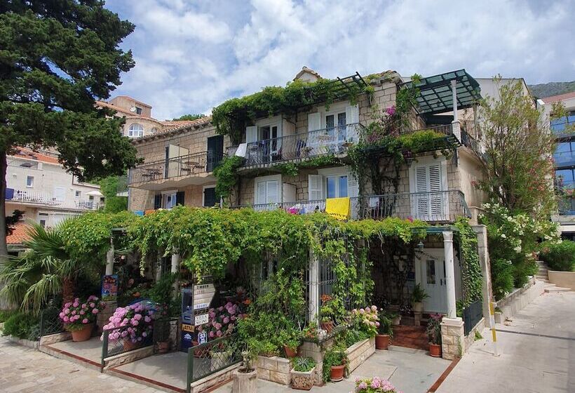 تختخواب و صبحانه Guesthouse Villa Mlini