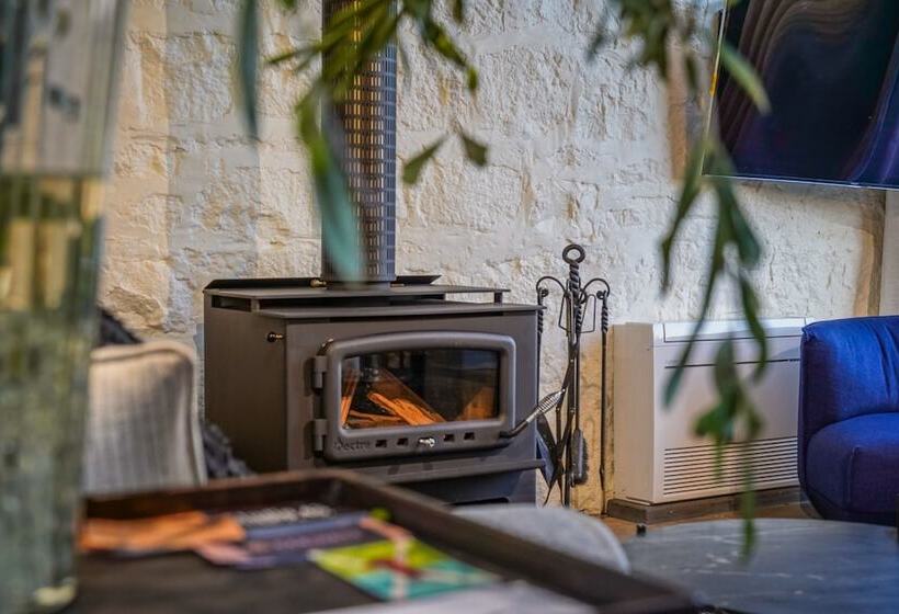 민박 Honeysuckle Barn & Garden