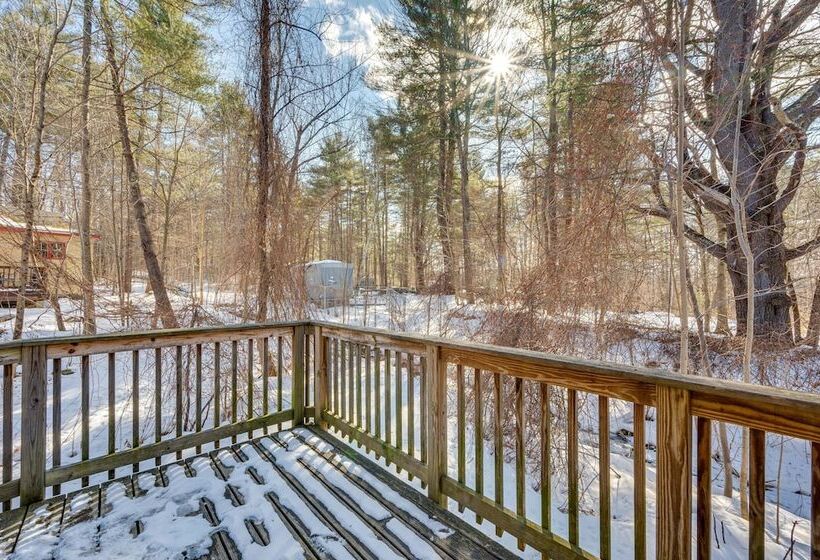 Cozy Laconia Cabin, Close To Winnipesaukee Pier!