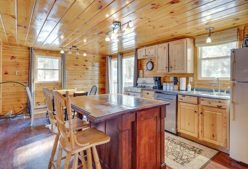 Cozy Laconia Cabin, Close To Winnipesaukee Pier!