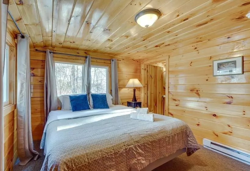 Cozy Laconia Cabin, Close To Winnipesaukee Pier!