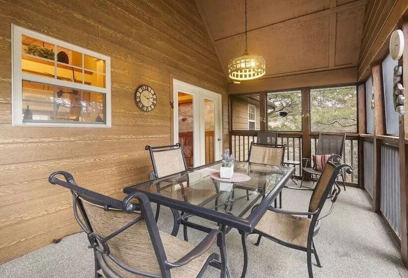 Creekside   2 Bdr Resort Cabin In Epic Location!