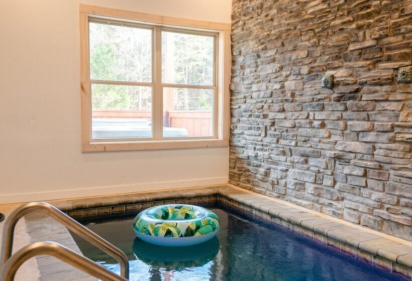 Enchanted Forest Hideaway By Ghosal Luxury Lodging