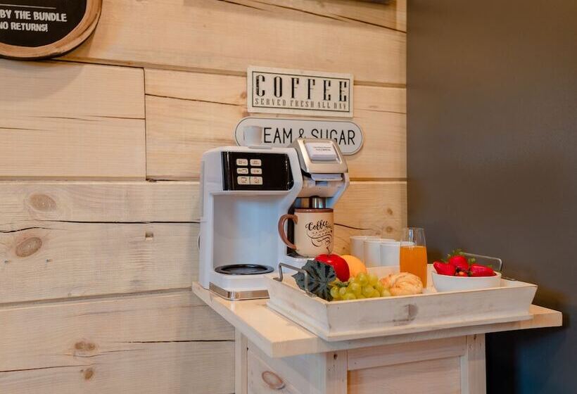 Enchanted Forest Hideaway By Ghosal Luxury Lodging