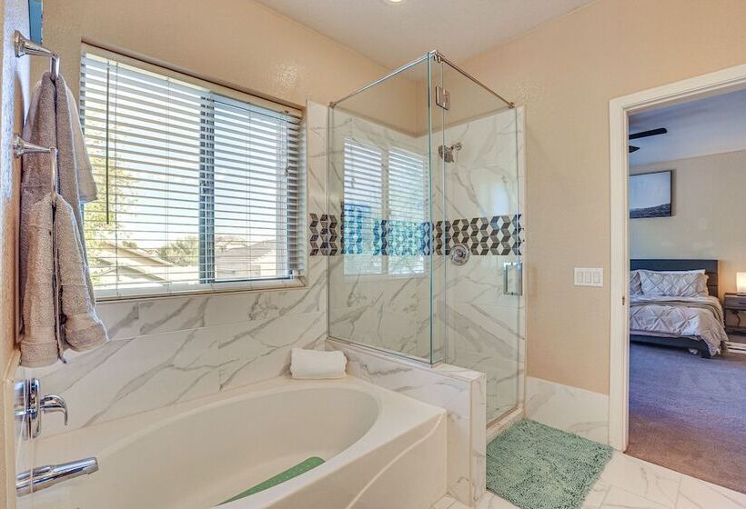 Family Friendly Phoenix Home: 5 Mi To Westgate!