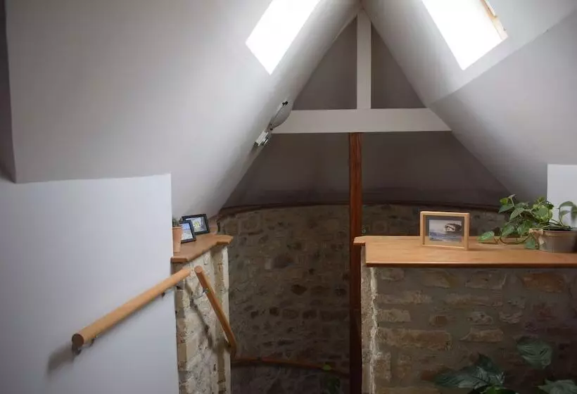 Hotelli Auberge De La Vallée De La Douve