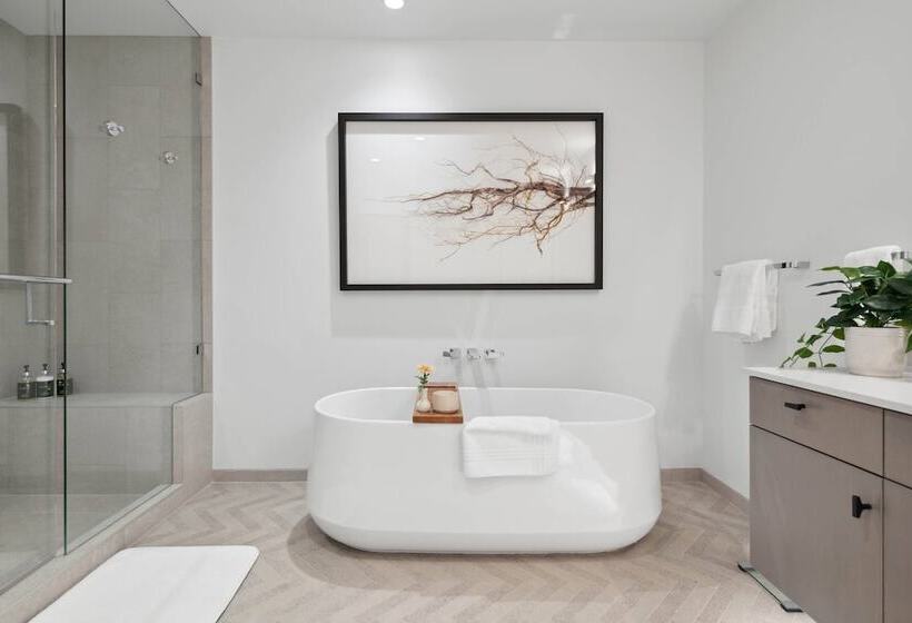 هتل Frontgate By Ewh