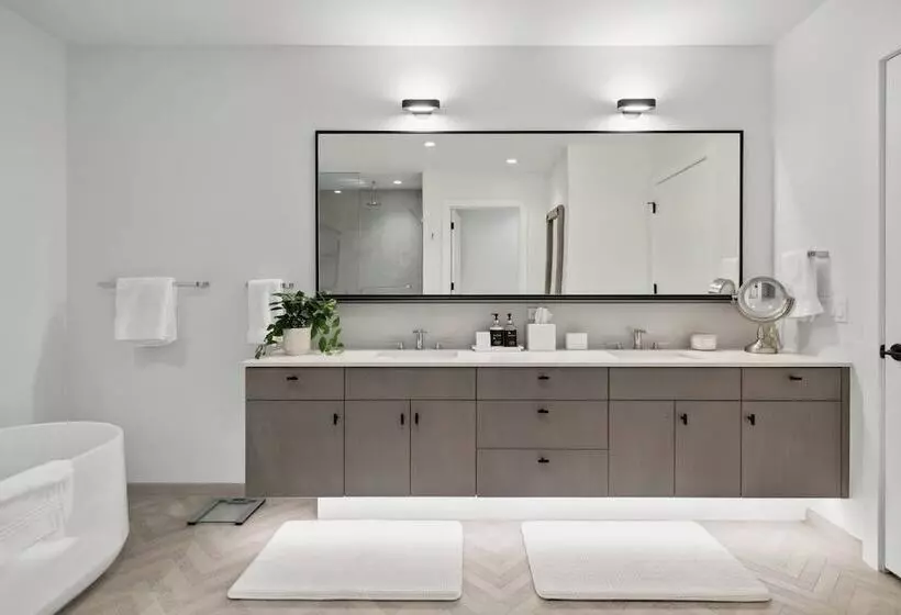 Hotelli Frontgate By Ewh