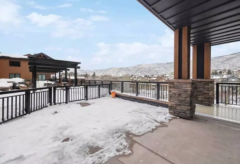 Hotelli Frontgate By Ewh