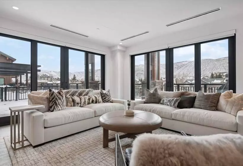 Hotelli Frontgate By Ewh