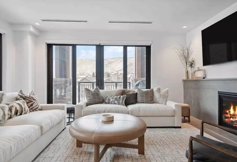 Hotelli Frontgate By Ewh