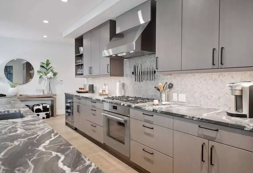 Hotelli Frontgate By Ewh