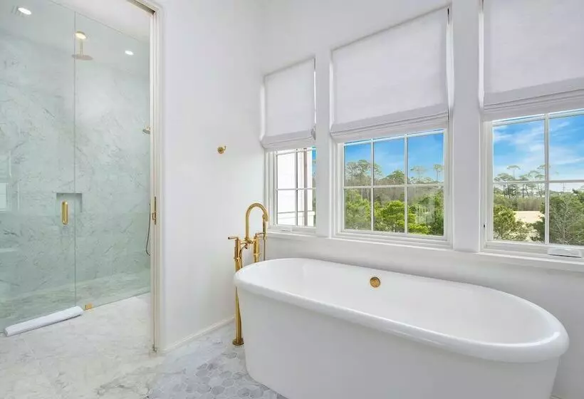 Hotelli Kaiya Beach Resort