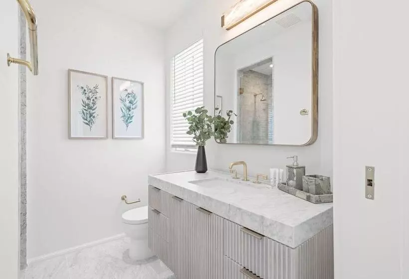 Hotelli Kaiya Beach Resort