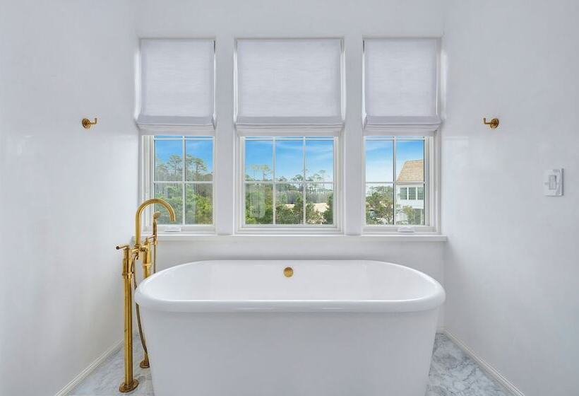 فندق Kaiya Beach Resort