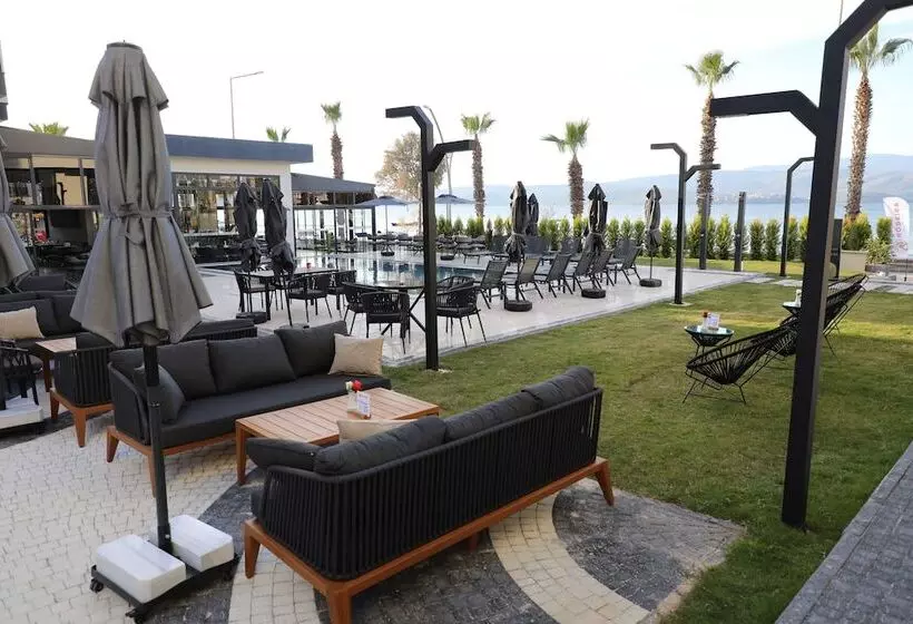 Hotelli Roseira Mar-inn Luxury