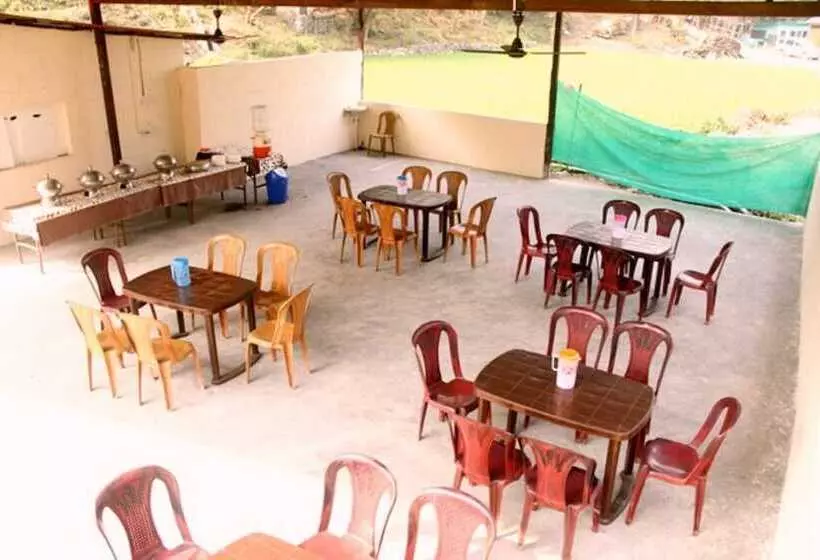 Hotelli Tiger Resort