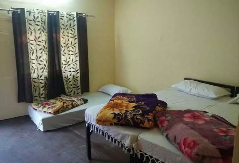 Hotelli Tiger Resort