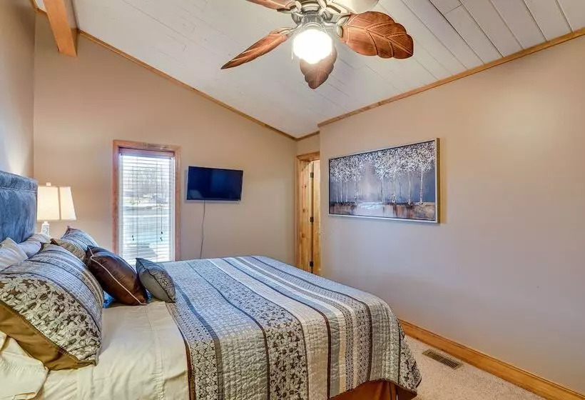 Private Dock: Lakefront Sunrise Beach Home