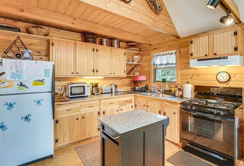 Lamoine Cabin W/ Deck ~ 16 Mi To Acadia Natl Park