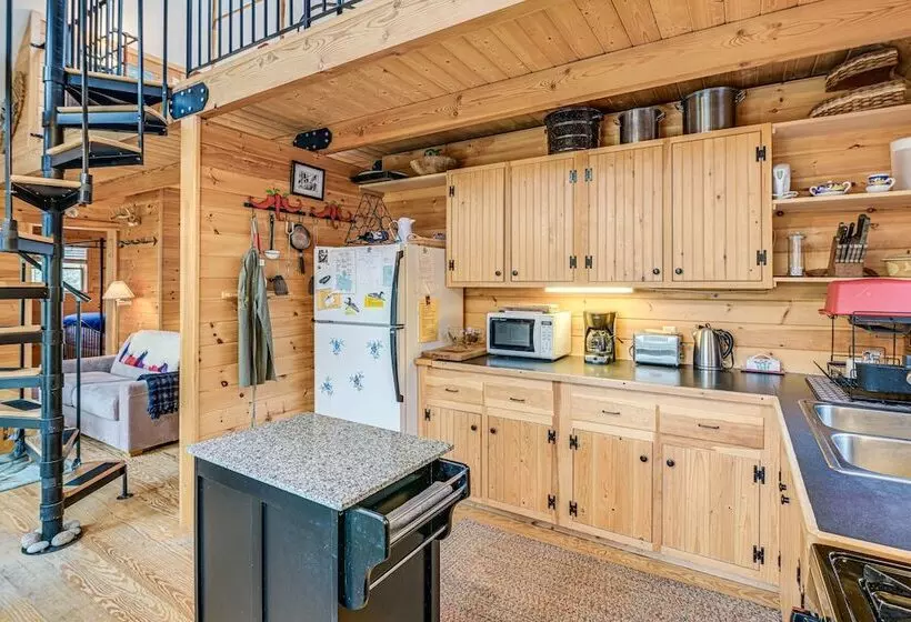 Lamoine Cabin W/ Deck ~ 16 Mi To Acadia Natl Park