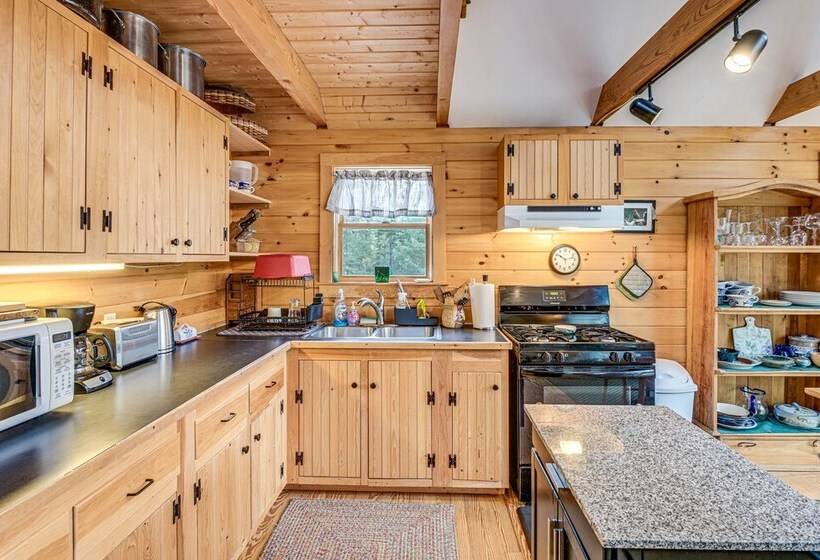 Lamoine Cabin W/ Deck ~ 16 Mi To Acadia Natl Park