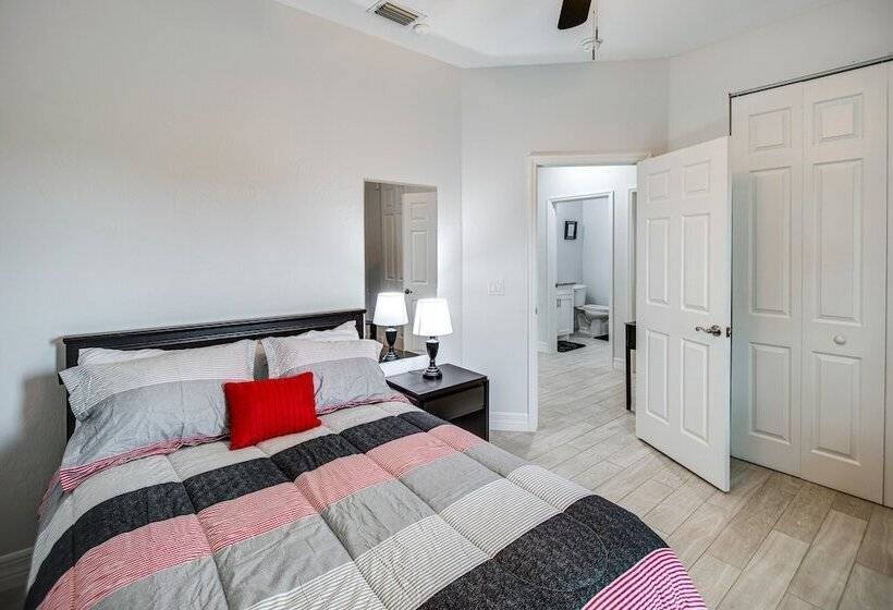 Lanai, Heated Pool & Spa: Lehigh Acres Home