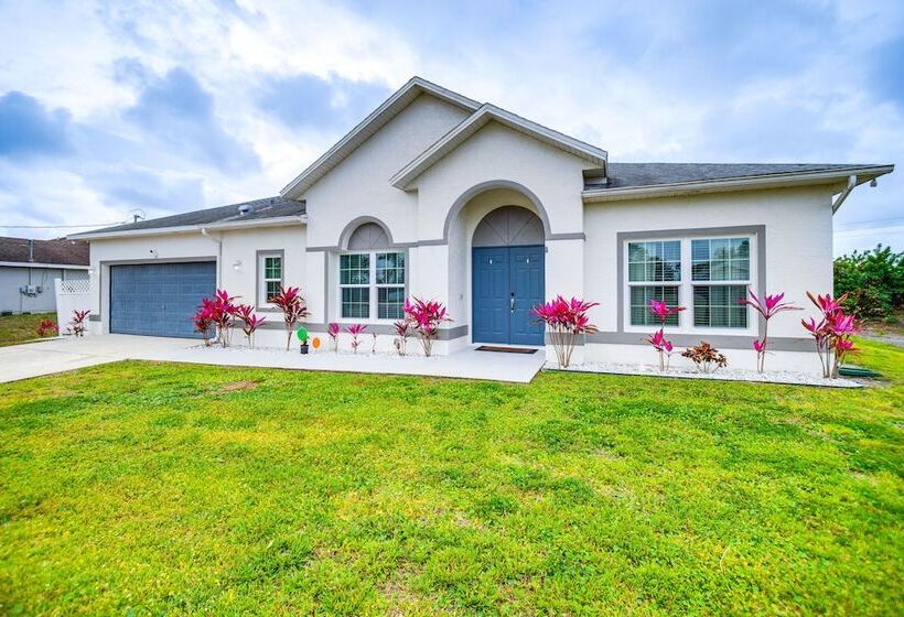 Lanai, Heated Pool & Spa: Lehigh Acres Home