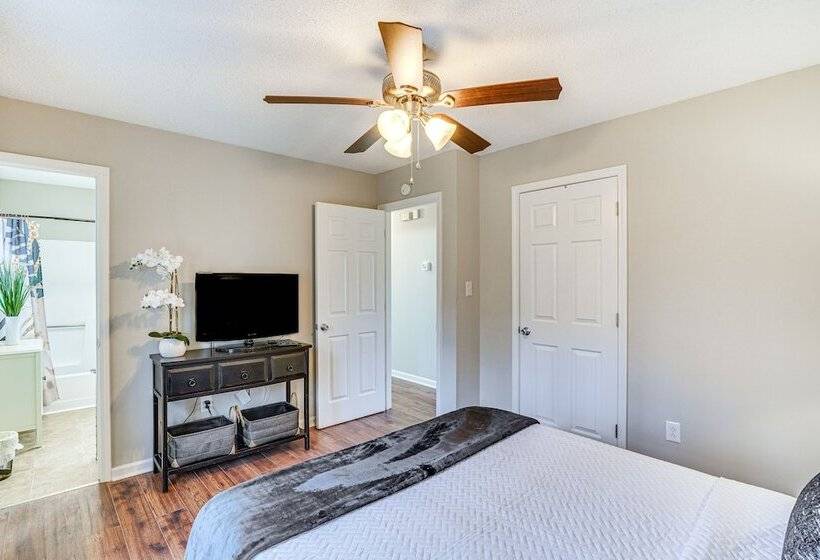 Mebane Home W/ Private Yard: Steps To Downtown!