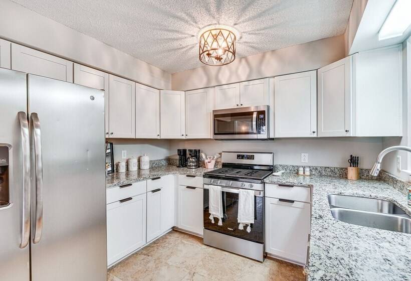 Mebane Home W/ Private Yard: Steps To Downtown!