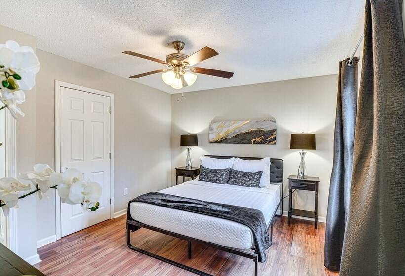 Mebane Home W/ Private Yard: Steps To Downtown!