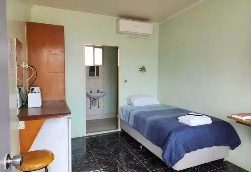 モーテル Mineral Lodge