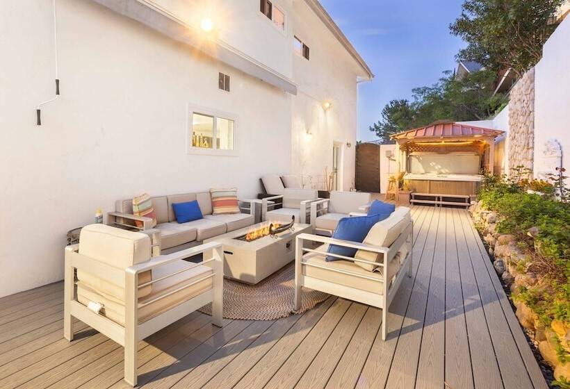 Pacific View By Avantstay Original Artist S Home