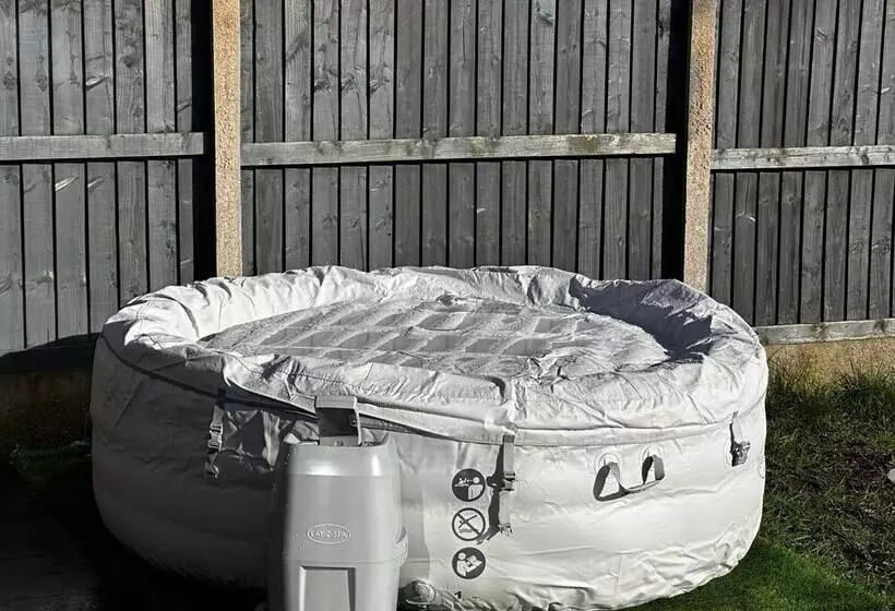 Residenssi 3 Bed House In Blackpool With Cinema & Hot Tub