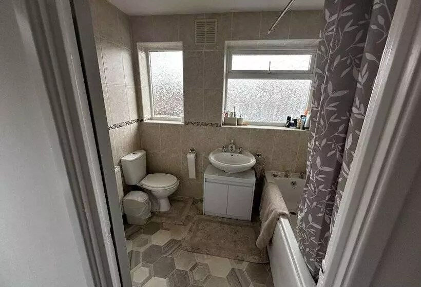 Residenssi 3 Bed House In Blackpool With Cinema & Hot Tub