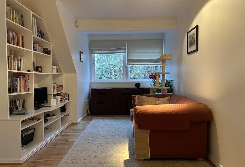 إقامة Large 3 Bed House With Separately Bookable Studio