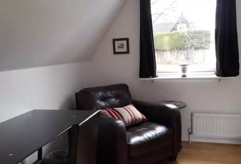 Residenssi Large 3 Bed House With Separately Bookable Studio