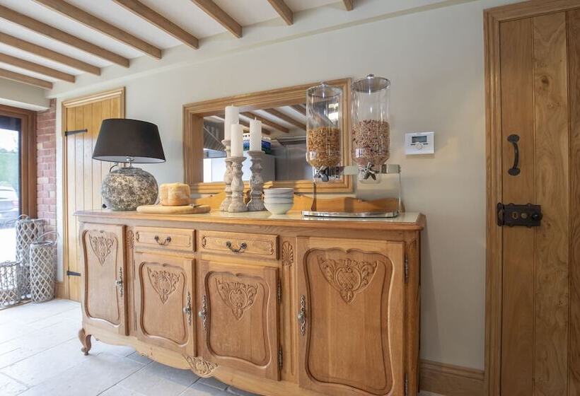 Stable Lodge | Boutique B&b