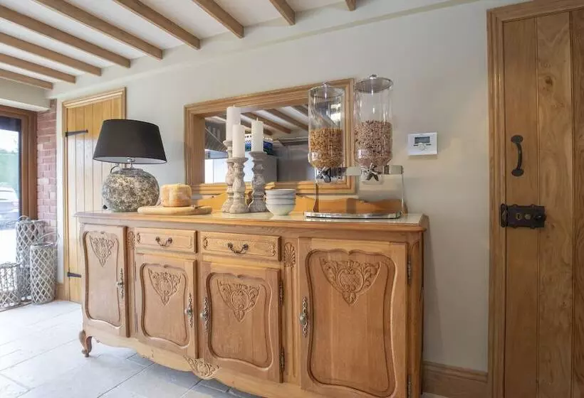 Stable Lodge | Boutique B&b